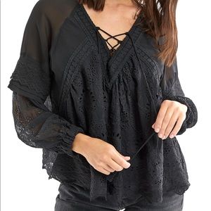 Allison New York embroidered eyelet V-neck blouse